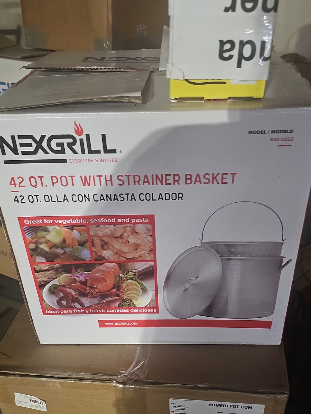 42 Qt. Pot with Strainer Basket - Stainless Steel